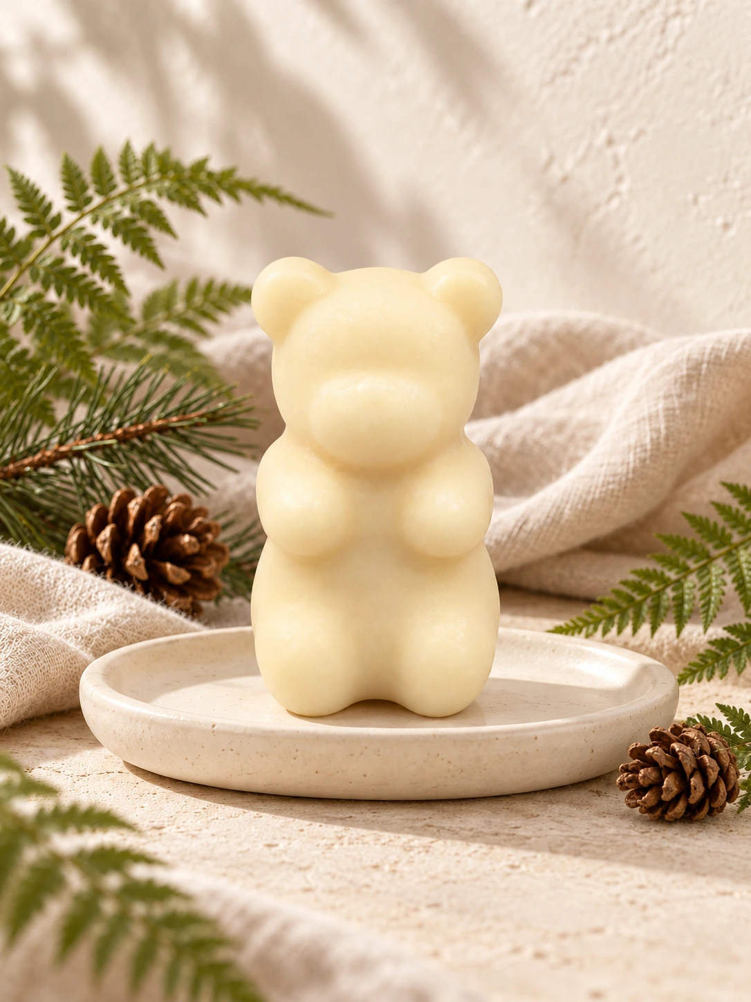 Fondant ourson Balade en forêt dans son décor de céramique et de lin