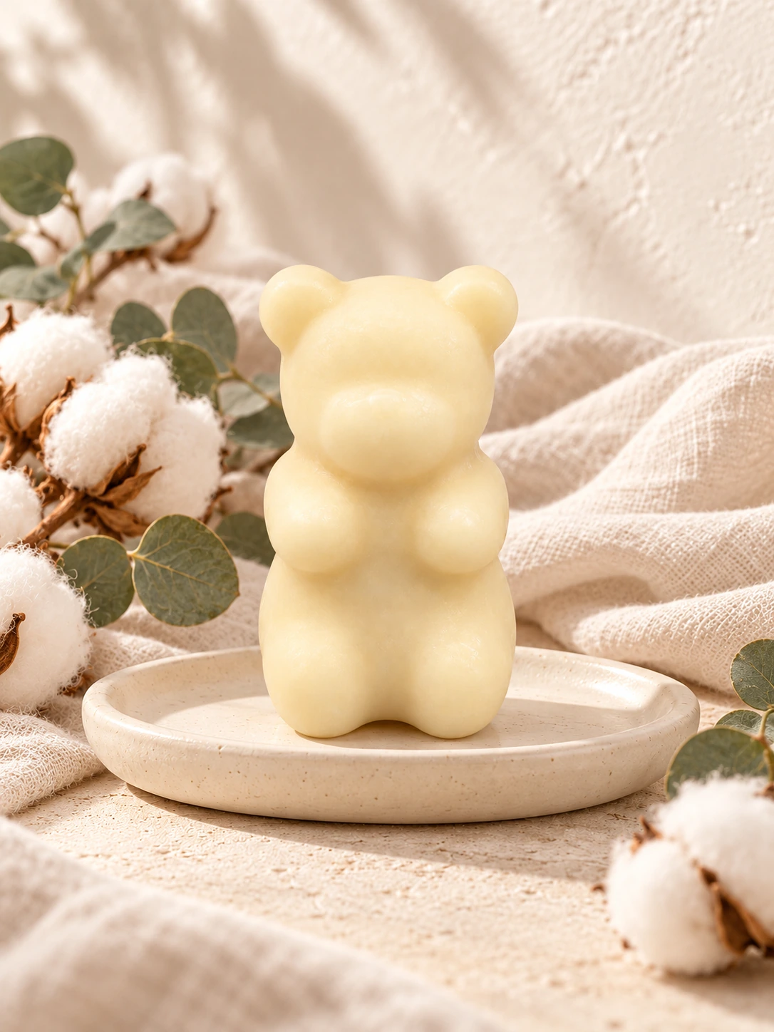 Fondant ourson Fleur de coton dans son décor de céramique et de lin
